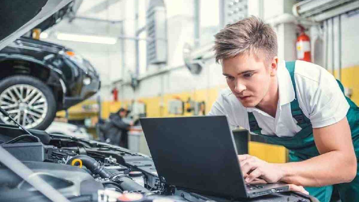 Are automotive technicians in demand