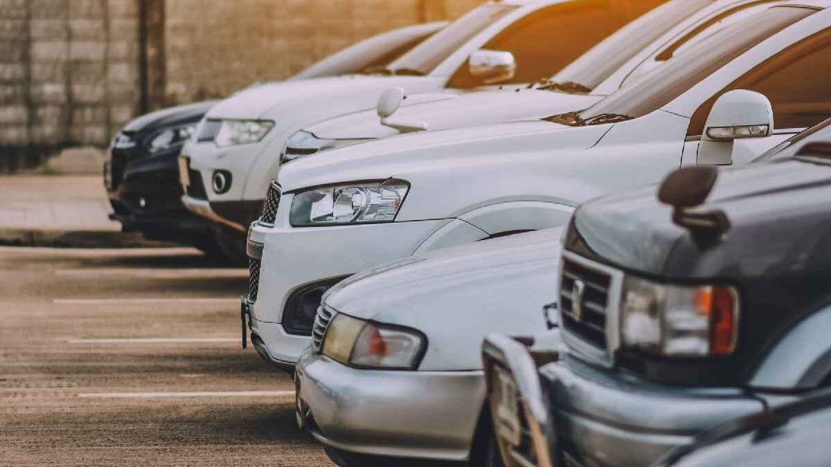 How to Refinance a Car Lease: A Complete Guide for 2023
